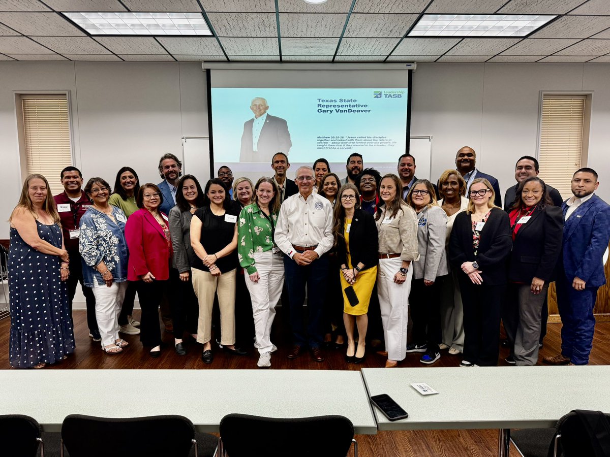 DrRLong3's tweet image. Big thanks to @GaryVanDeaver  for speaking to #LeadershipTASB in Texarkana. @tasb_news 

✔️ Policy matters
✔️ Relationships matter more
✔️ Advocacy is essential

We don’t just lead locally…we influence statewide impact.

#TxEd #PublicEducation #txlege #ourfutureispublic