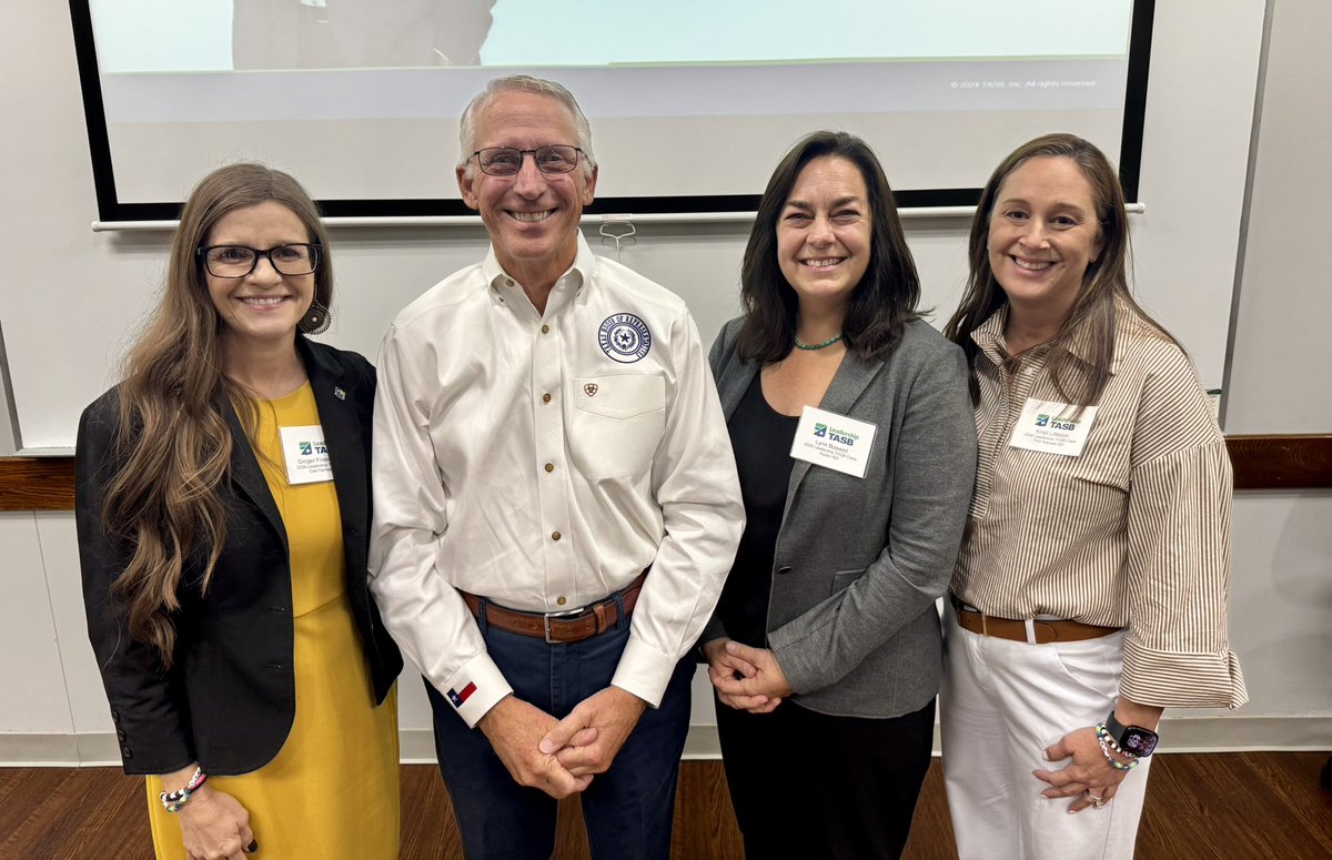 DrRLong3's tweet image. Big thanks to @GaryVanDeaver  for speaking to #LeadershipTASB in Texarkana. @tasb_news 

✔️ Policy matters
✔️ Relationships matter more
✔️ Advocacy is essential

We don’t just lead locally…we influence statewide impact.

#TxEd #PublicEducation #txlege #ourfutureispublic