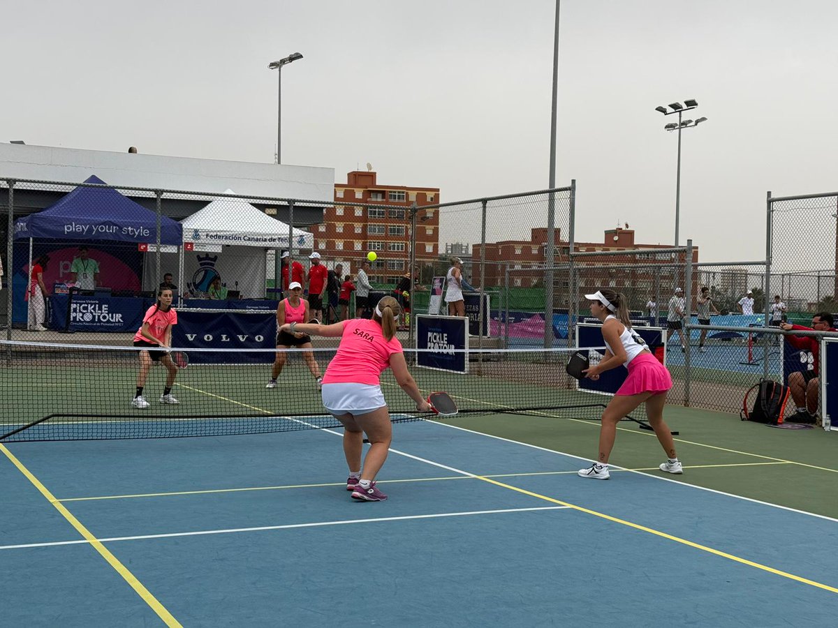TodoGolesRadio's tweet image. 🏓 El Gran Canaria Open sigue creciendo

🌍 El Pickle Pro Tour refuerza su proyección internacional con jugadores de 11 nacionalidades
📍 Todo queda listo para unas finales que se jugarán este domingo en la pista central de Las Canteras

#Pickleball #GranCanaria @LaRadioCanaria