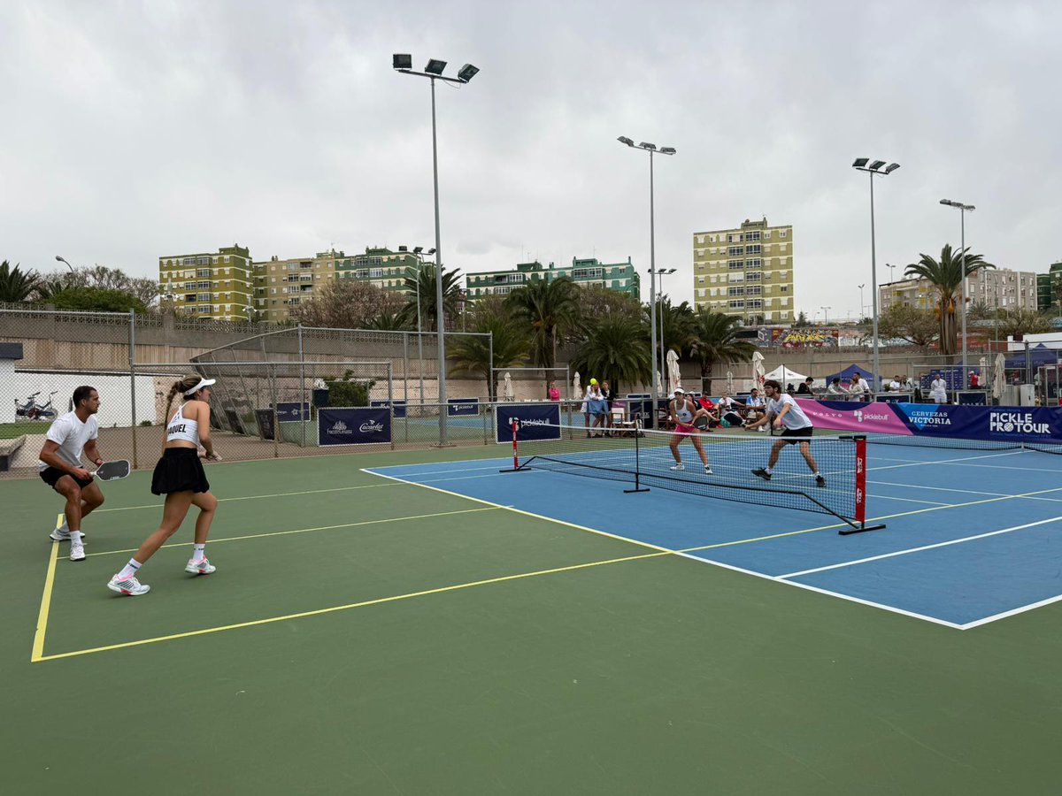 TodoGolesRadio's tweet image. 🏓 El Gran Canaria Open sigue creciendo

🌍 El Pickle Pro Tour refuerza su proyección internacional con jugadores de 11 nacionalidades
📍 Todo queda listo para unas finales que se jugarán este domingo en la pista central de Las Canteras

#Pickleball #GranCanaria @LaRadioCanaria