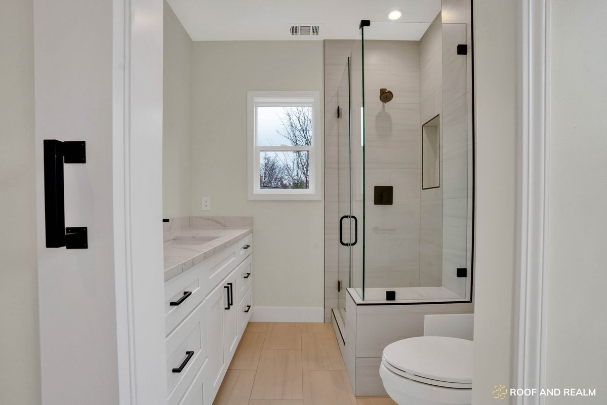 RealmRoof's tweet image. Your home should feel like you.

At Roof and Realm, we don't just finish interiors — we craft sanctuaries. Luxury materials chosen for your style.

Book a free project assessment and let's build something beautiful. 

#ModernHomeDesign #ModularLiving