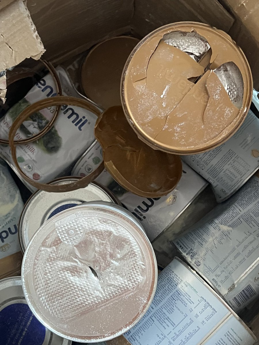 ClaudiuVilcu's tweet photo. Shame on you @DPD_UKHelp24 for trashing my parcel! https://t.co/PxNpj7KpbJ