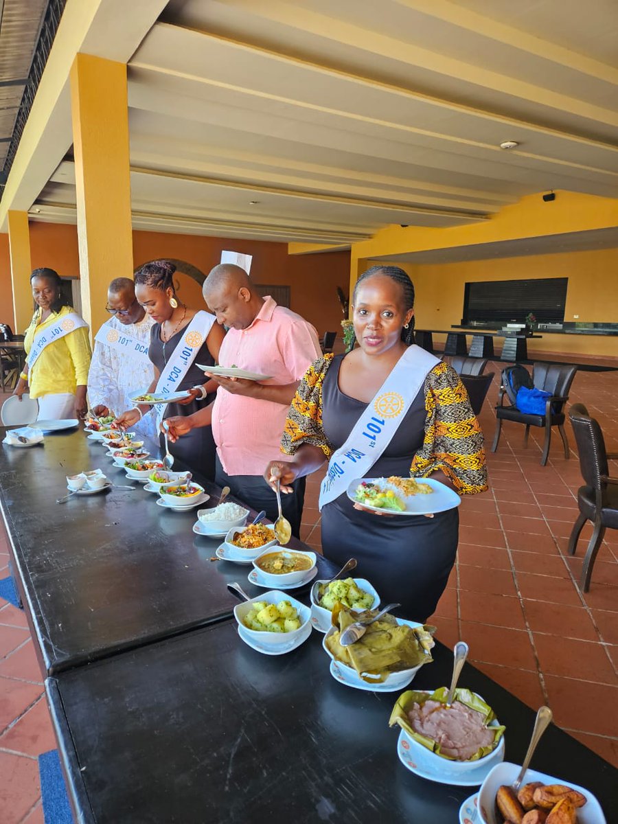 RotaryDistrict9214 tweet media