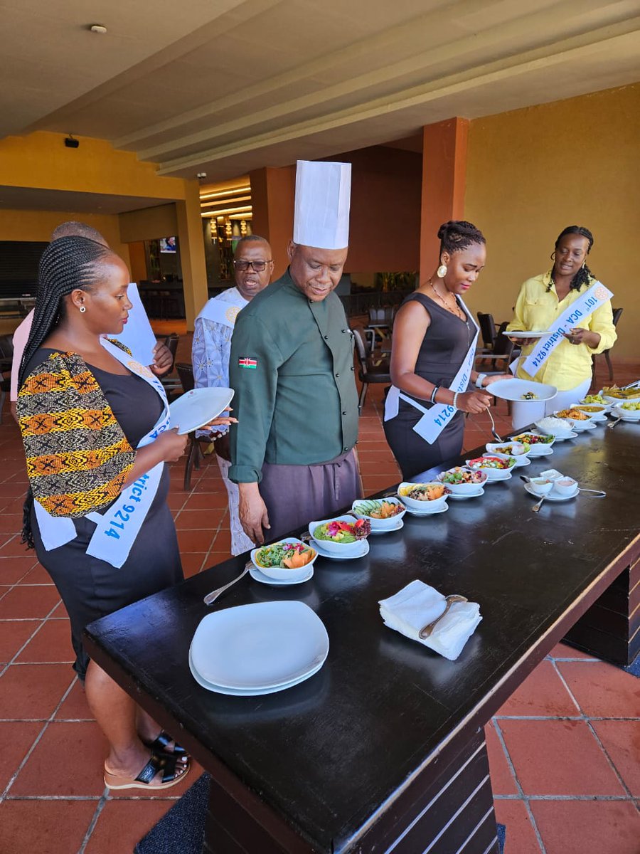 RotaryDistrict9214 tweet media
