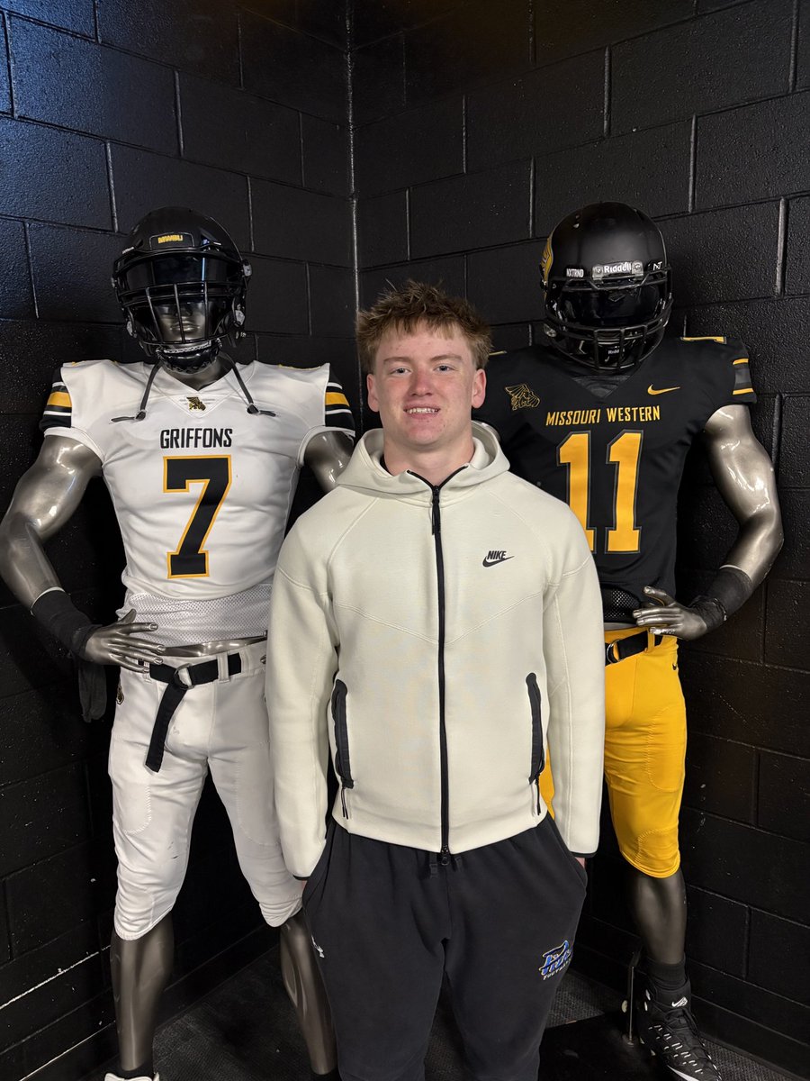 BlakeFi11's tweet photo. Great time @MWSU_Football Junior day. Cant wait to compete at the June camp. Thank you @coachmcquillan for showing me the amazing facility that MWS has to offer.
@JPRockMO @PrepRedzoneMO
@6starfootballMO @PrepsKC @ElevateRG @jeremycrabtree @Coach_Simone73
@johnjray07 @bvanhauen1 https://t.co/kTRtYo4fBK