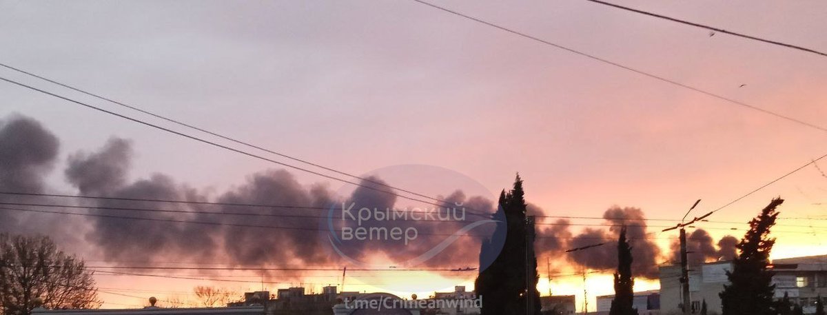 NOELreports's tweet image. Fire has continued to rage at the Yugtorsan oil depot in occupied Sevastopol after the Ukrainian drone strike, with large flames visible across the fuel storage facility. #Ukraine