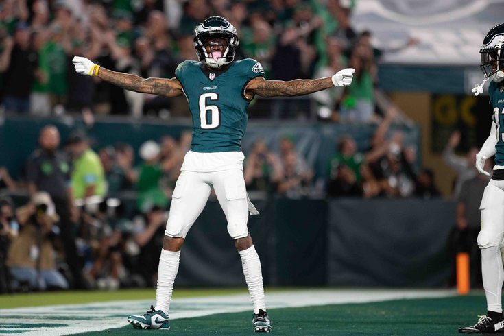 ____ShyGuy's tweet photo. @StgImYourMom @darealconman Exactly, Philly for example looks much better with white socks over black https://t.co/ZndT11SrKu