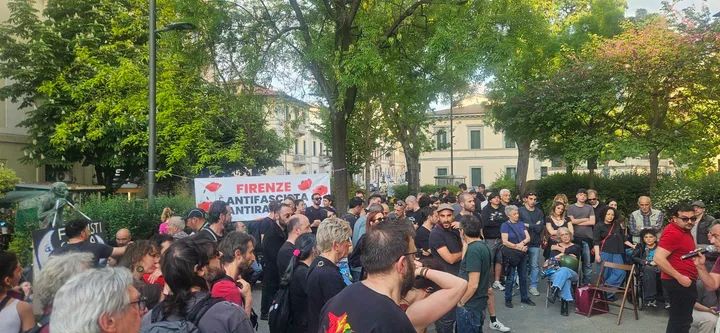 roberto #antifascista tweet media