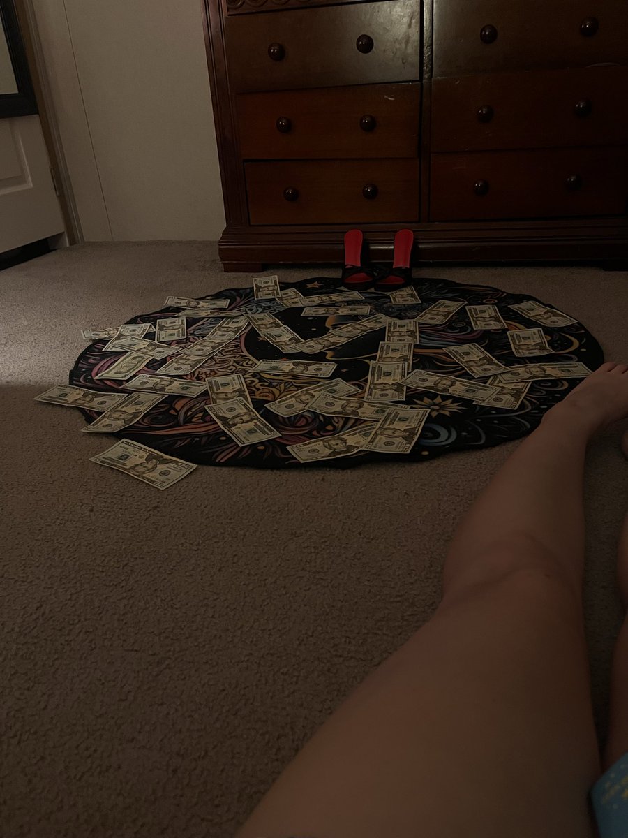 Sam248407881075's tweet photo. #paypiggy https://t.co/cwfbP3fCQL