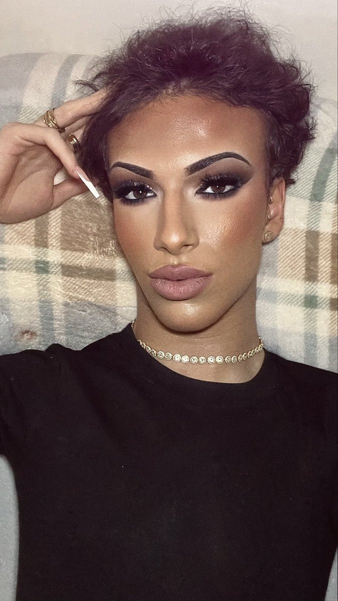 iggyuria's tweet photo. ur fav femboy😘

#нюдсочетверг #ليليه_سقوط_الرييس #str8forfemboy #Makeup https://t.co/zLaZ6F2FiR