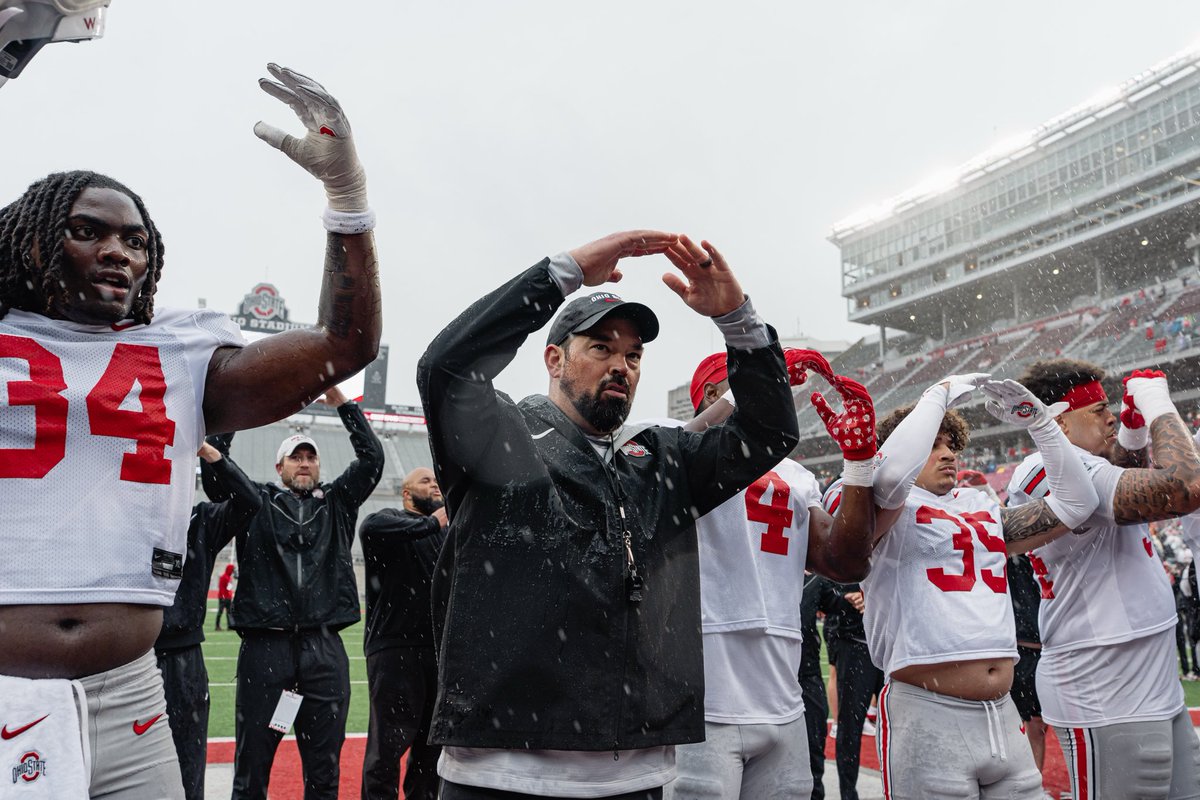 OhioStateFB's tweet image. Rain or shine we’re singing Carmen 🌰

#GoBucks