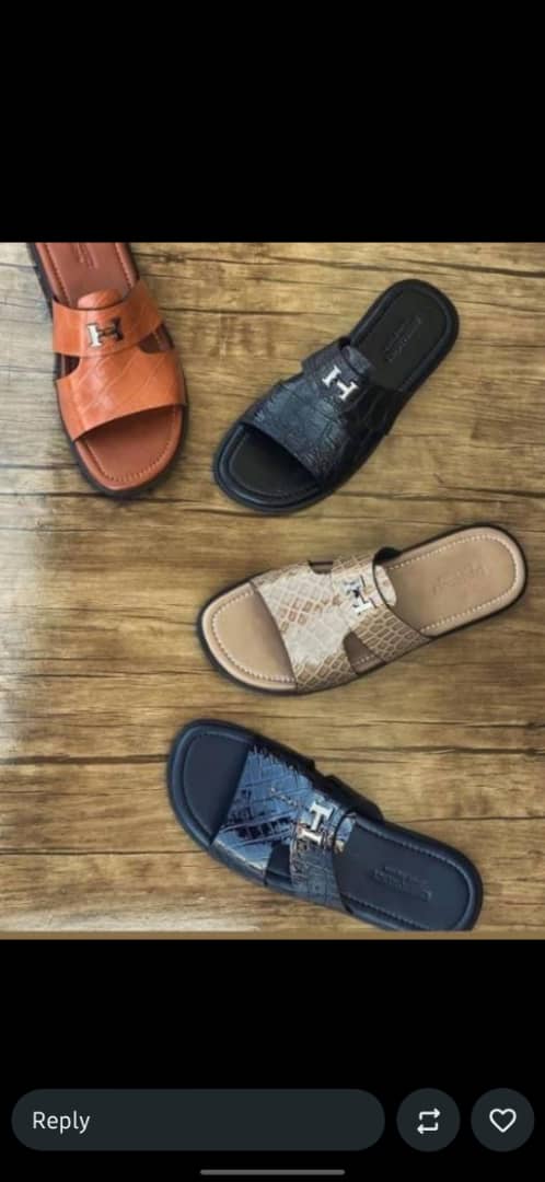 KC_COLLECTI1465's tweet image. Hello everyone 👋 

Get your Cool Style footwear here 

#price:  10,000

DM/Whatsapp: 07010230341
            
Location: Kaduna
Delivery: Nationwide 
 RT please.