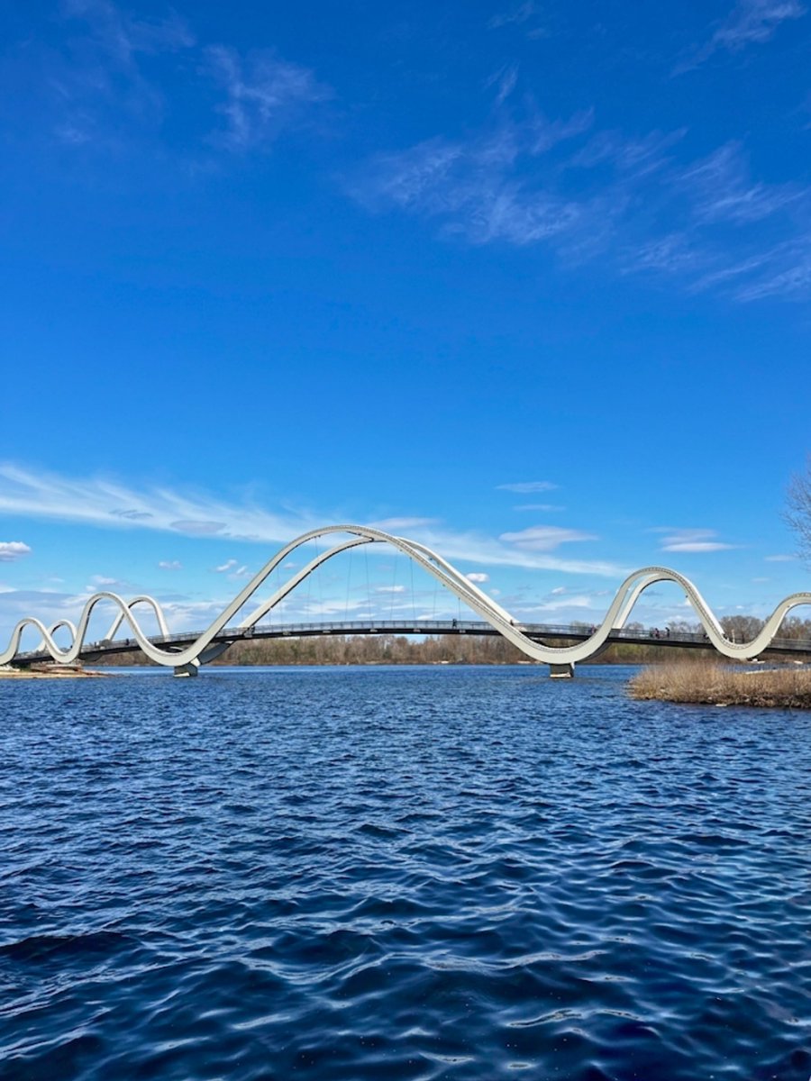 ukrconnect's tweet image. The Wave Bridge on Obolon connects the embankment near Natalka Park and Obolonsky Island. 
#today