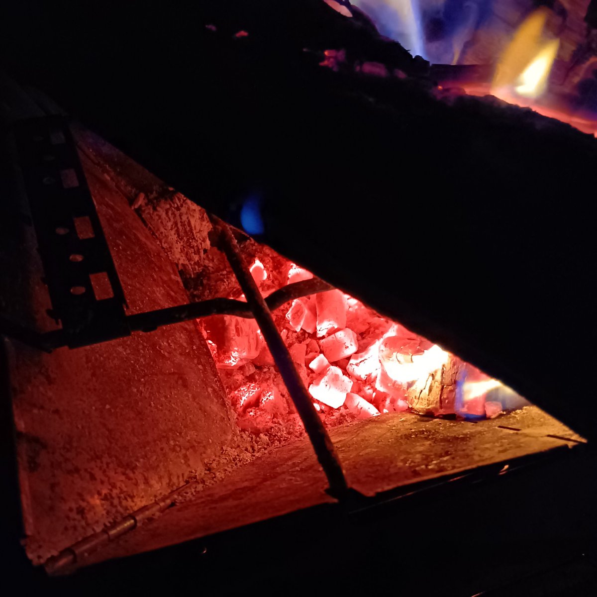 あたろ tweet media