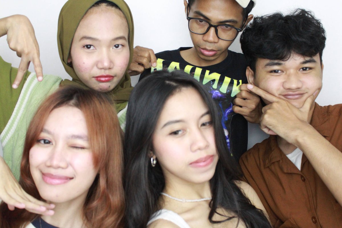 safelately's tweet photo. teman timun roblox https://t.co/eRUSJQ0emg