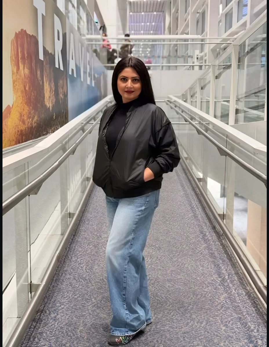 Chitraaumislife's tweet image. 🤗❤️ @chitraaum 

#ChitraTripathi #ChitraTripathiOnABP #ABP #ABPNEWS