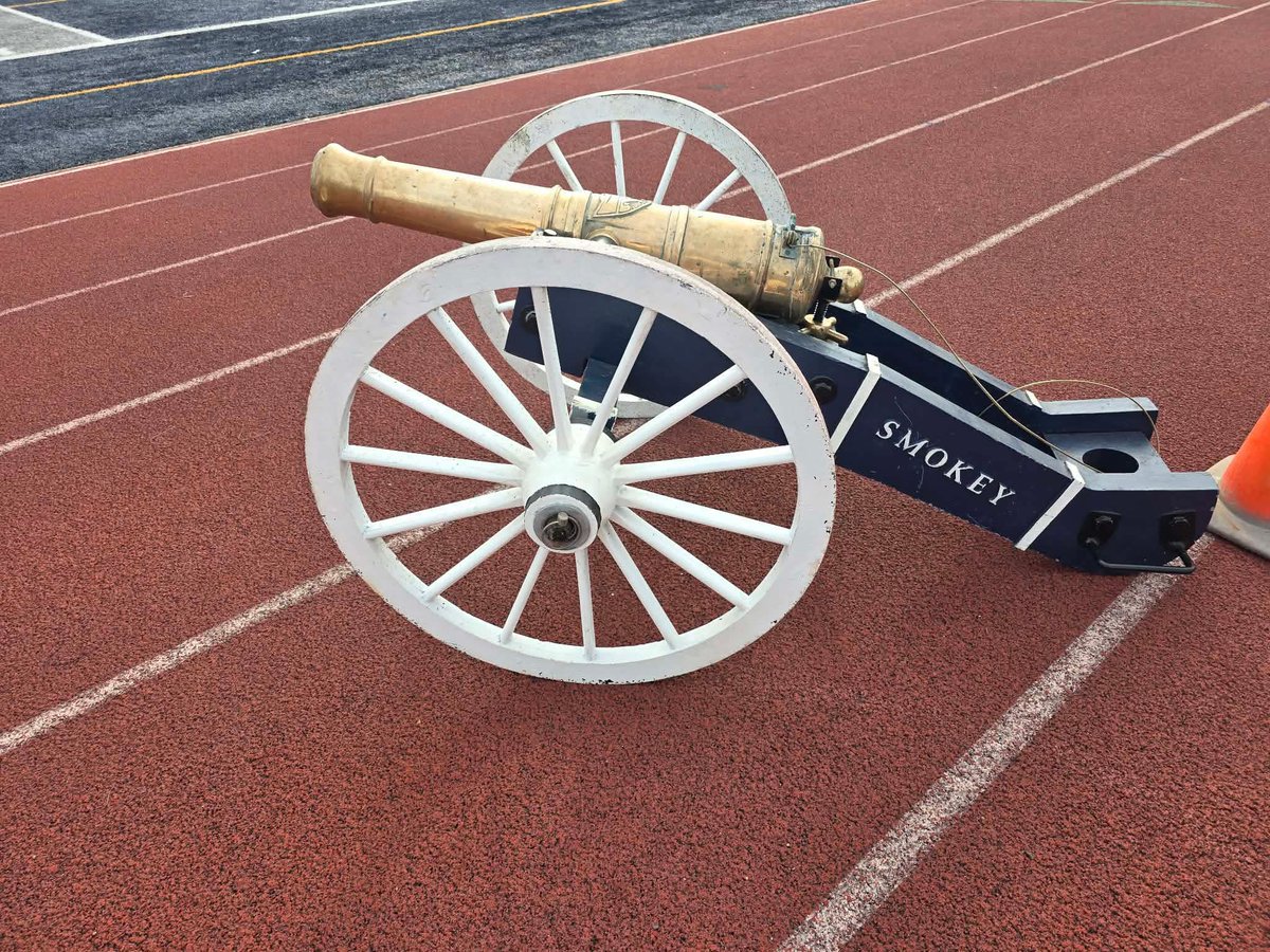 bradcrow72's tweet photo. Had an amazing day @Marietta_FB junior day!! Blessed and honored to be invited!! Can’t wait to be back in Marietta 
@jfields50 @HHHuskiesFB @CoachHinkleMC @CoachCFarris @CoachAC_21 @CoachBraham_ https://t.co/dobL0sfe7r