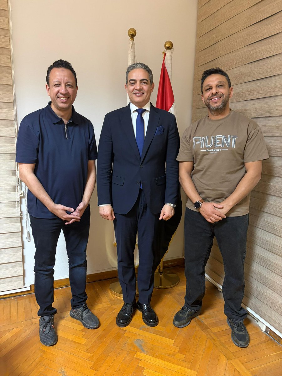 farouk_nano's tweet photo. اتواجد اليوم في برنامج البريمو بشكل طبيعي لتغطية كل الكواليس والاحداث الرياضية في وجود النجم رضا عبد العال 
واتوجه بالشكر للدكتور طارق سعده نقيب الاعلاميين على تعاونه الكبير معي وادارة القناه  وحرصه على إنهاء الاجراءات الخاصة بتواجدي عاى شاشة قناة تن واشكر زميلي اسلام صادق https://t.co/vNpJQEeEhQ