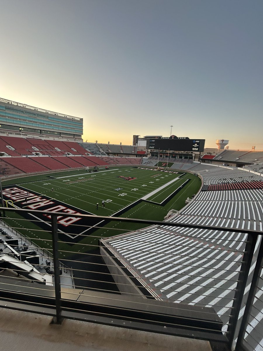 easton_nied_17's tweet photo. Had a great time at the @TexasTechFB Spring Game! Can’t wait to be back!🌵

@CoachCochranTTU 
@GarretMcGuire 
@JoeyMcGuireTTU 
@SLC_Recruiting 
@leemunn87 
@drobalwayzopen 
@CoachL_OBrien https://t.co/8HJuDowWKV