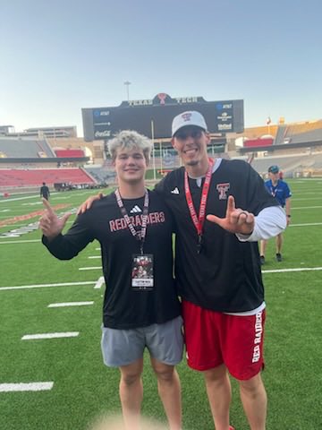 easton_nied_17's tweet photo. Had a great time at the @TexasTechFB Spring Game! Can’t wait to be back!🌵

@CoachCochranTTU 
@GarretMcGuire 
@JoeyMcGuireTTU 
@SLC_Recruiting 
@leemunn87 
@drobalwayzopen 
@CoachL_OBrien https://t.co/8HJuDowWKV
