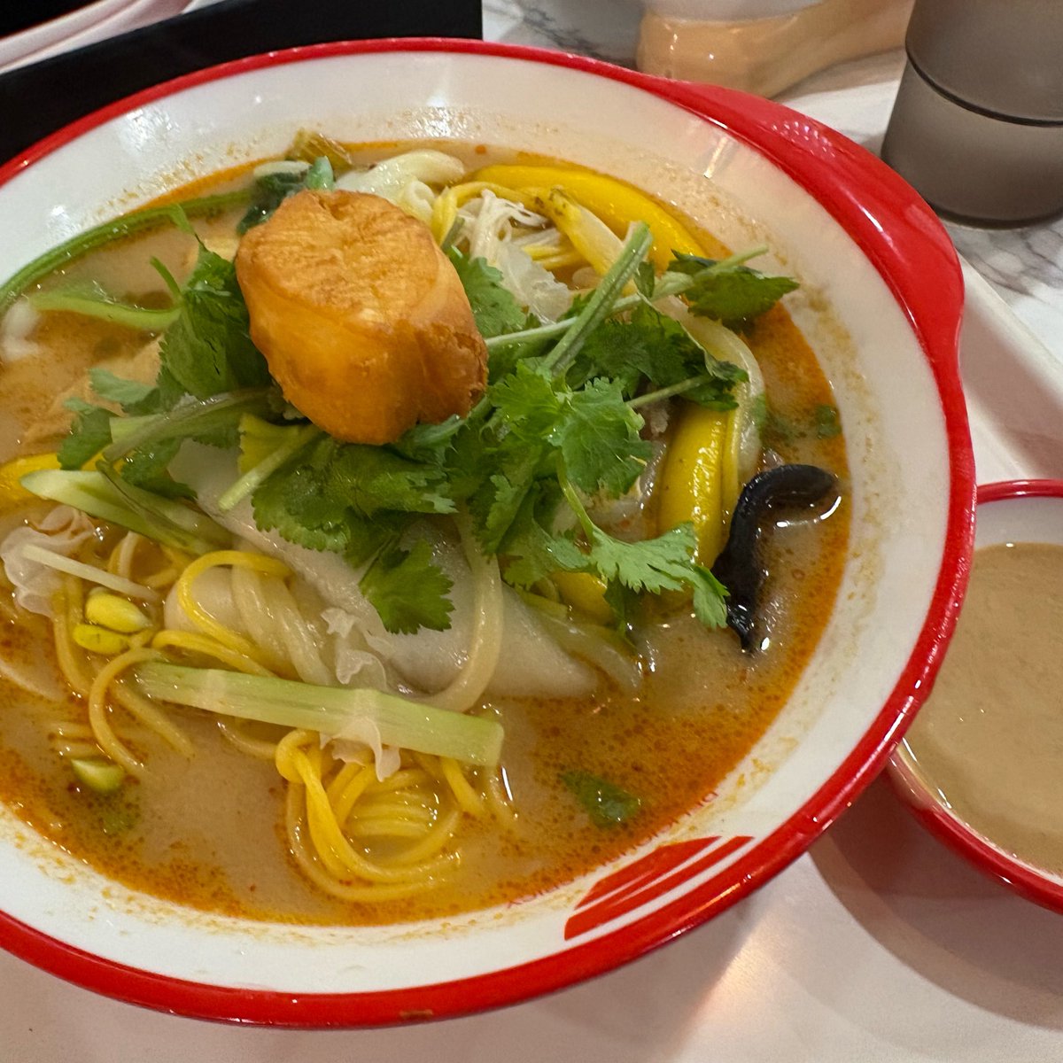 魔ジョリティうみ@いる店は固定ツイ tweet media