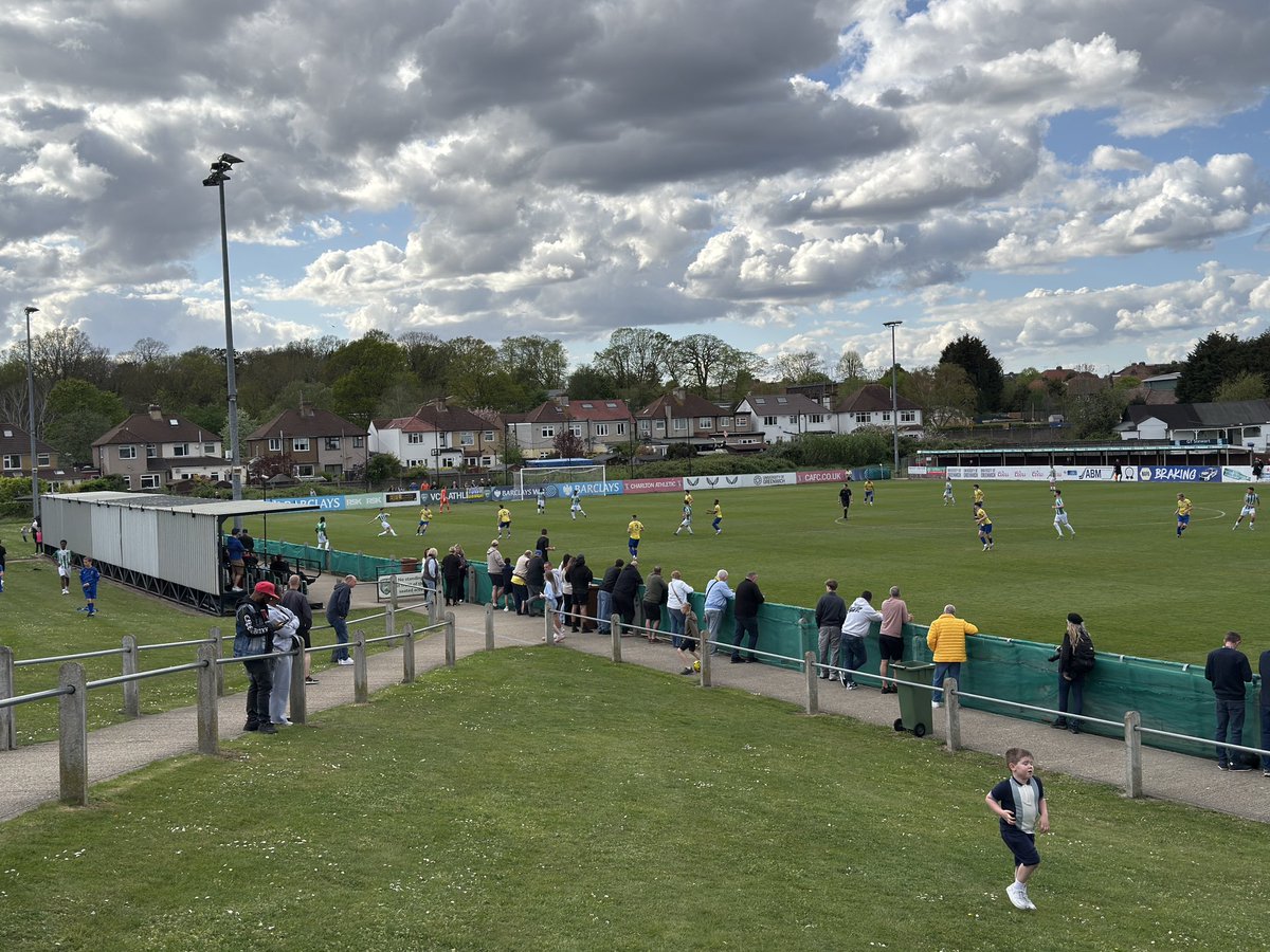 timbogb's tweet image. ⚽️ VCD Athletic 1-4 Eastbourne Town
🏆 Isthmian League South East
🏟 The Oakwood 🎟 £6 (conc) 📖 online 👨‍👩‍👧‍👦 210
📆 Saturday 18 April 3 PM

Vickers, Crayford &amp;amp; Dartford Athletic’s final home game (1916-2026)

#football #stadium #nonleague  #groundhopping @vcd_club @eastbournetfc