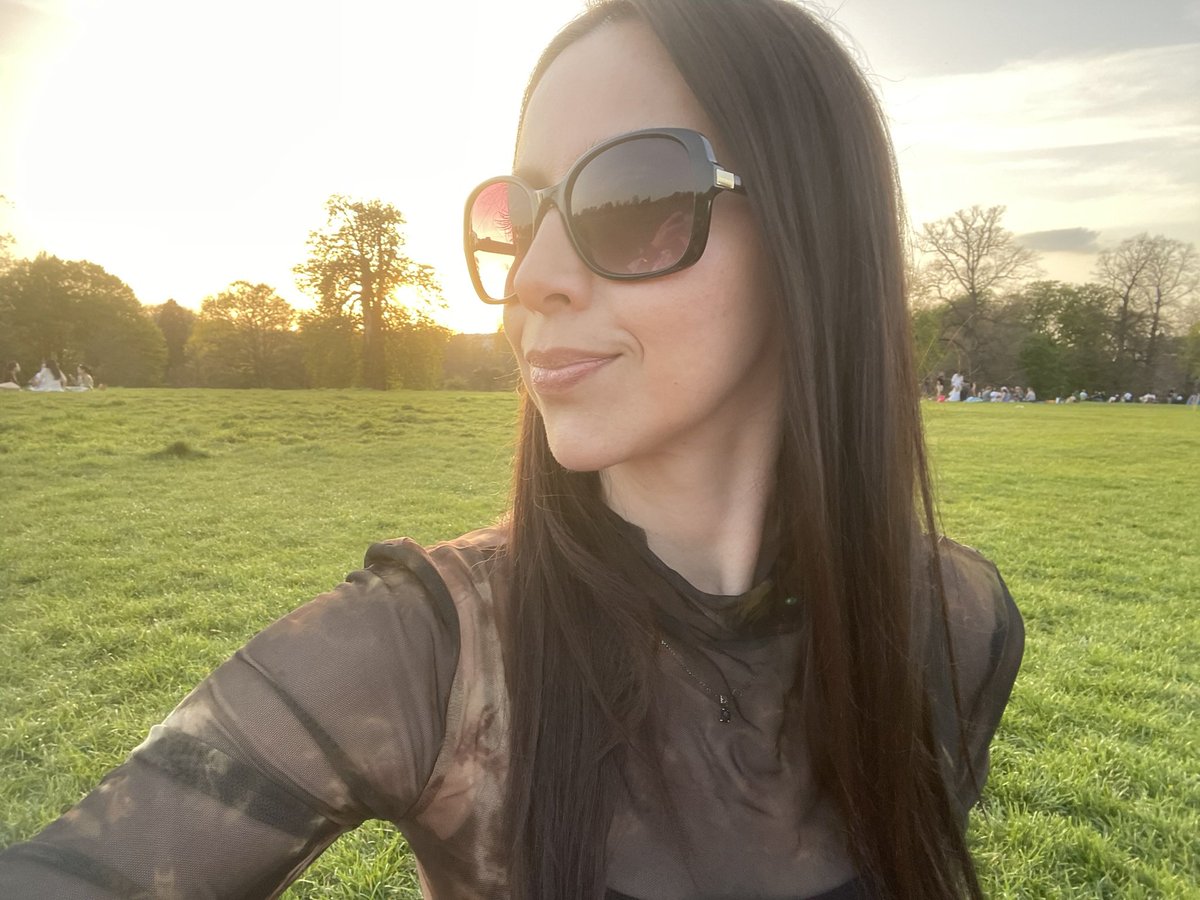 AlinaPolo's tweet photo. This peace, this happiness, this sense of fulfilment, I feel life and tranquillity all around me. Everything is wonderful !

These are irreplaceable moments that should last forever. Capturing these moments makes perfect sense 📸

#HydePark #KensingtonGardens #Bst https://t.co/6yg0amihHI