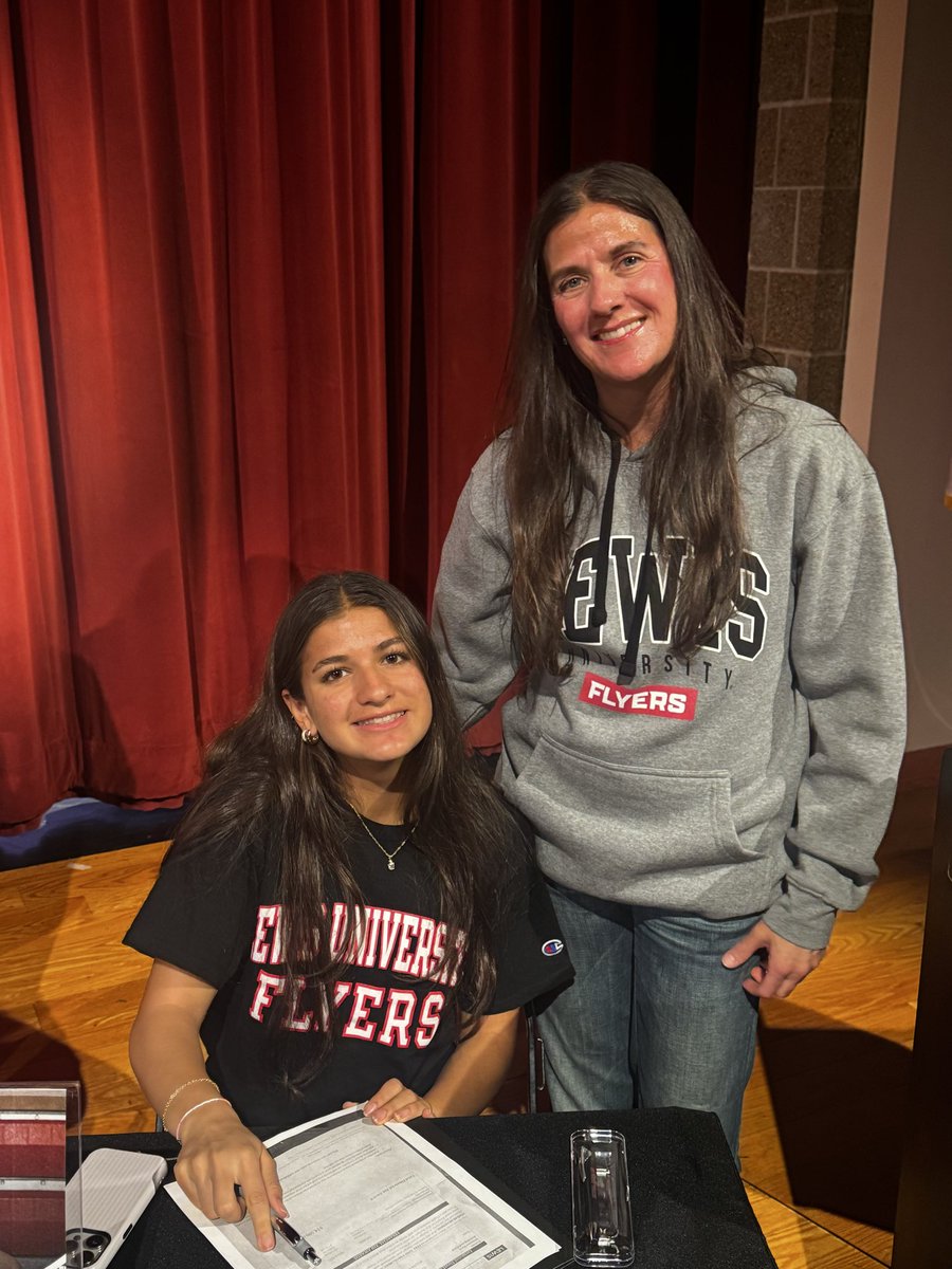 PNHSAD's tweet photo. Congratulations to Emaan Hussain on her commitment to Lewis University to continue her XC and Track career https://t.co/pPC8iSBP00