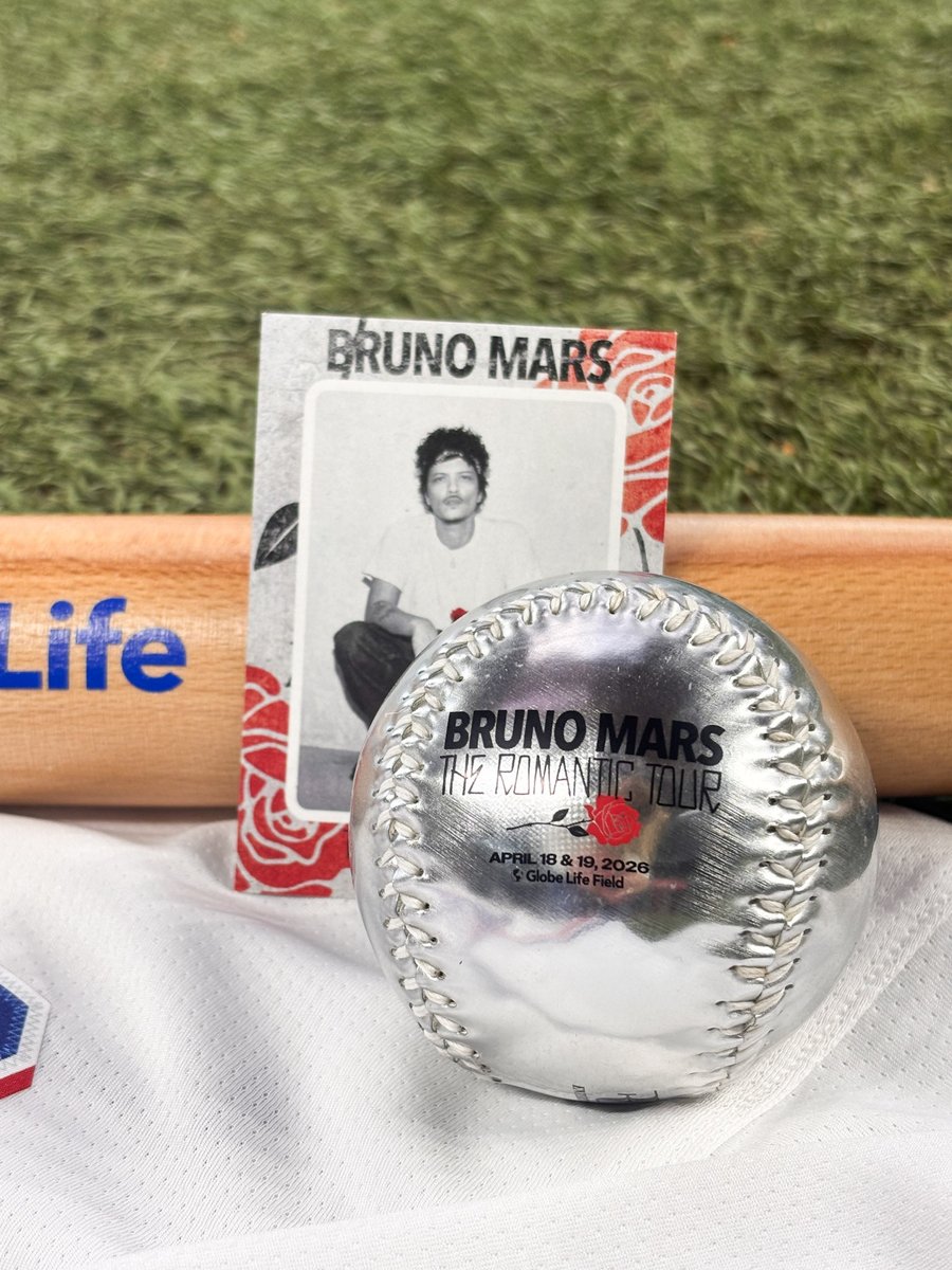 Globe Life Field tweet media