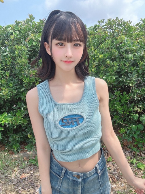 まだ早いけど、 今年の夏一緒に過ごしてくれるー？
