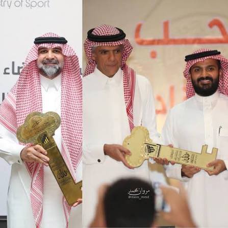 الدخلاء لؤي ناظر الهلالي 
وانمار الحائلي الهلالي 
واعضاء الشرف الخمه ساكتين ومتواطئين مع سندي البجيح الذي لم يقدم استقالته إلى الان 
ولايوجد تكتل شرفي لإسقاطه يعطي دلالة ان 
الاتحاد ذاهب الى الهاويه حتى الموت 
اطردو أعضاء شرف الاتحاد الدخلاء على نادينا فوراً 

#الاتحاد