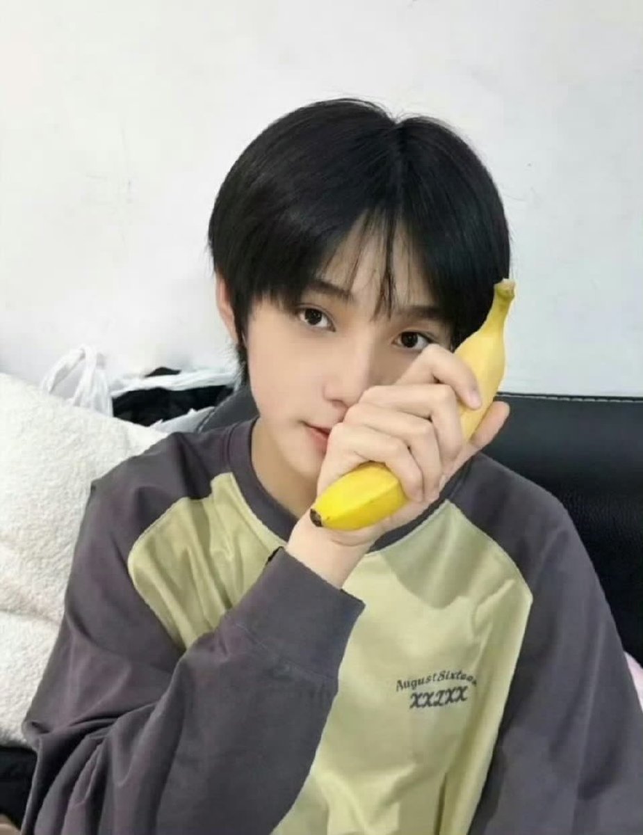 佛祖爱上了贡品 tweet media