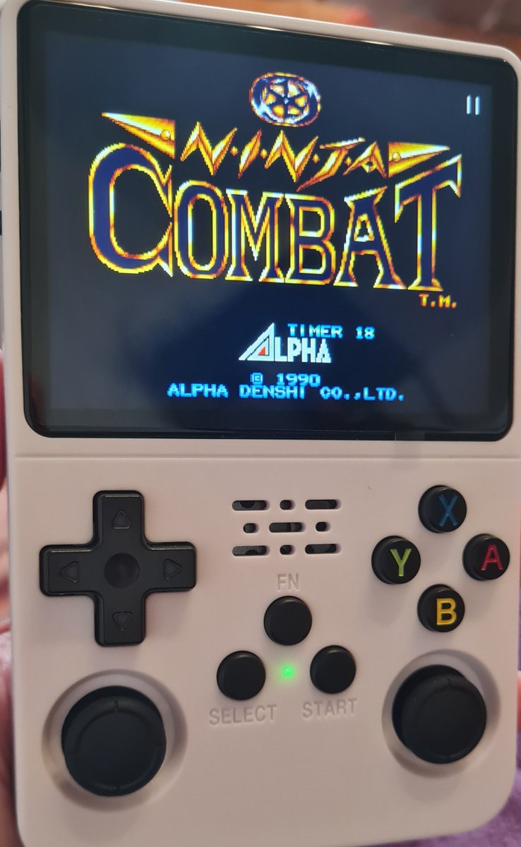 DoctoraSynth's tweet image. Hoy se habla mucho de la NeoGeo, así que busqué un juego para esa plataforma en la R36S y lo disfruté hasta el final. Me gustó mucho Ninja Combat. #retrogaming #gaming