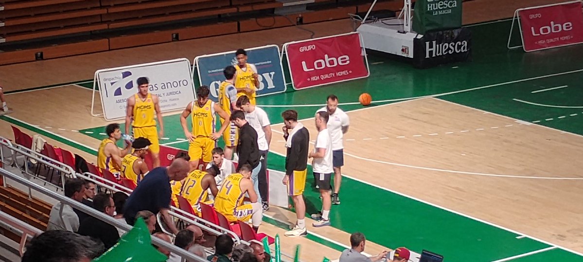 JUSTO__AHORA's tweet image. Descanso en el palacio #Huesca 🏀 va con calma que ya tiene la clasificación en la bolsa, pero en casa @CBPHuesca va... Más exigido y con necesidad @uemataro que de momento aguanta el marcador sufriendo 46/47 😅