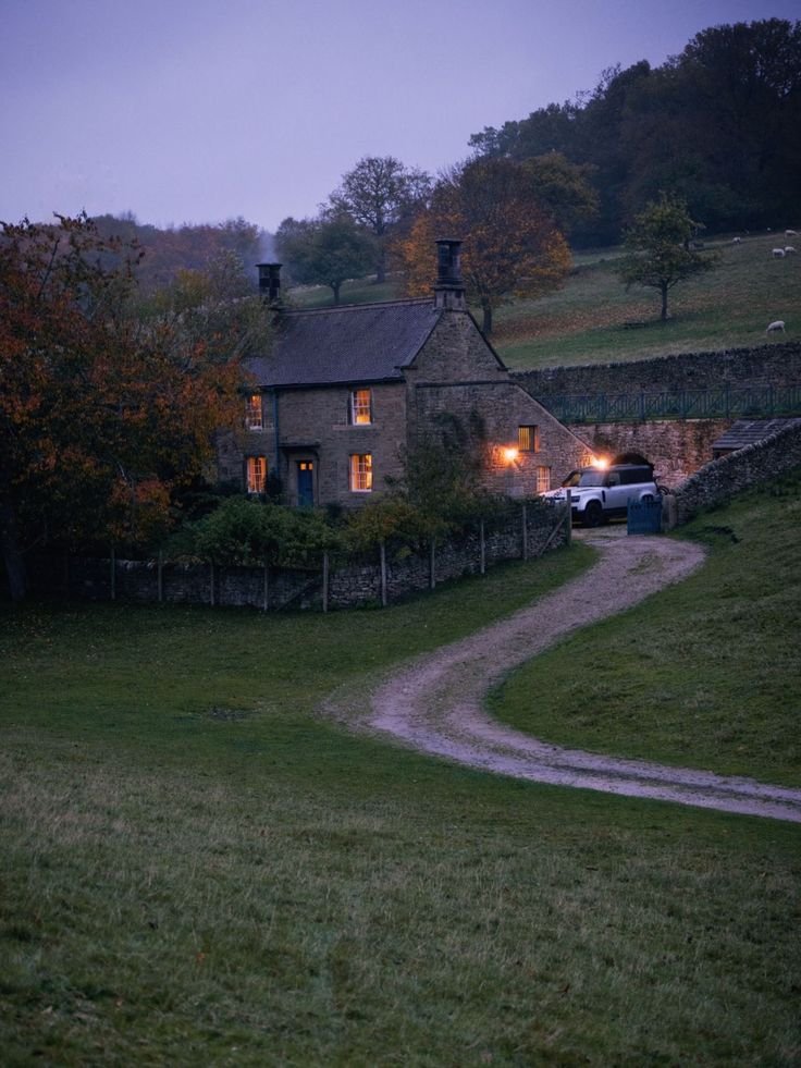 only aesthetic tweet media