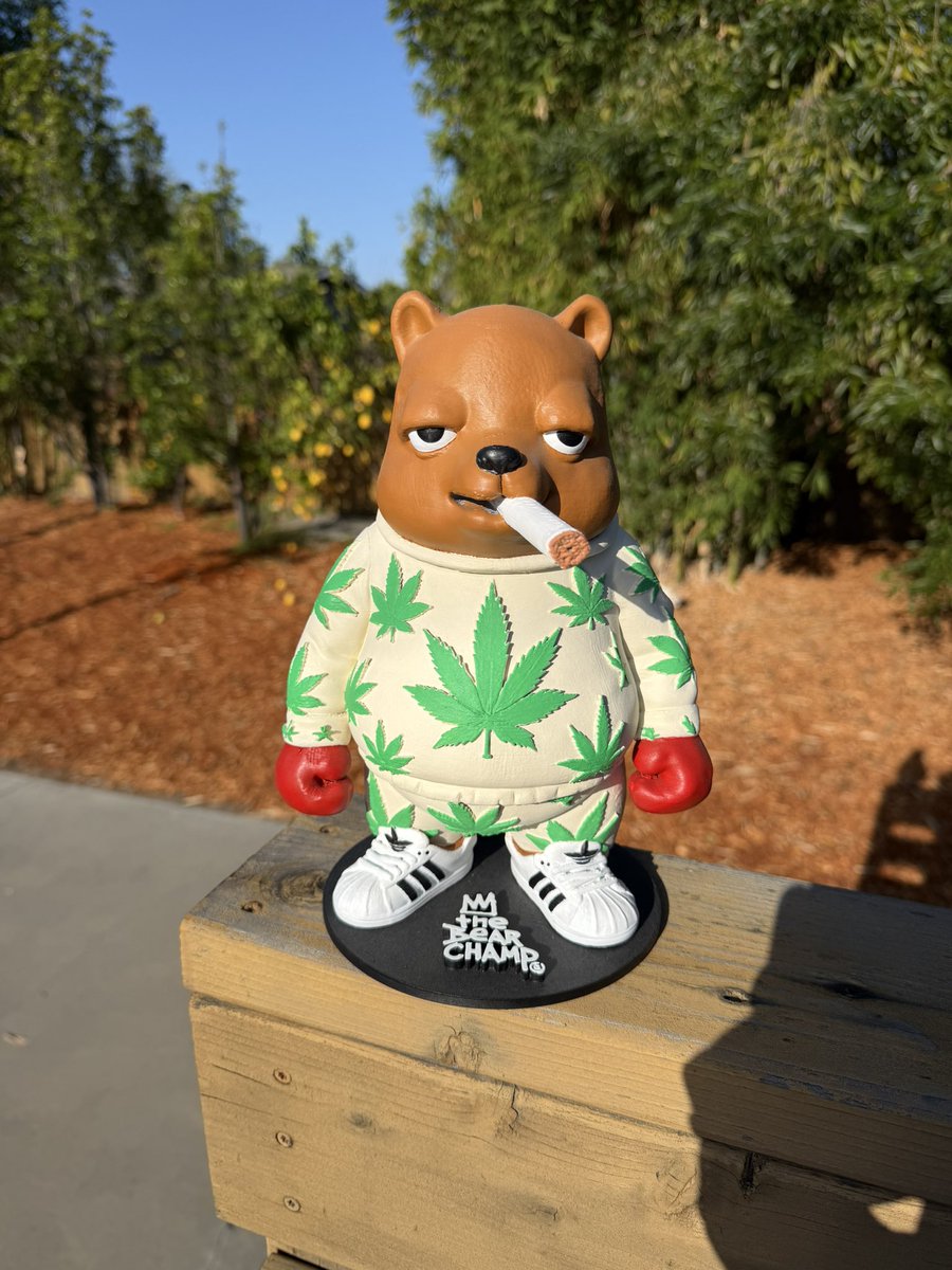 Elliotsloan's tweet image. 👀  @bearchampxrpl @JcRivera #bchamp #xrp #nft #thebearchamp nft23d.com