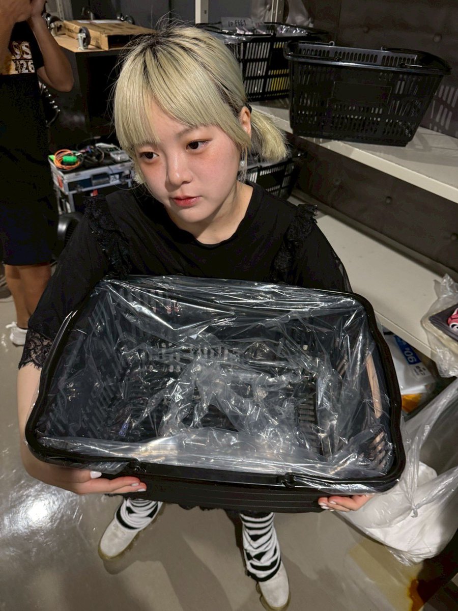 パピコ半分こすな tweet media