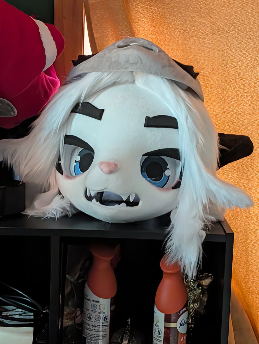Creamie_Suits's tweet photo. Mouse hat https://t.co/xJOU3E6wPl