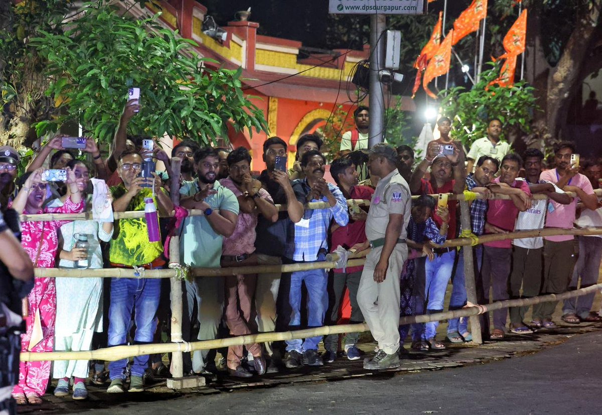 Narendra Modi tweet media