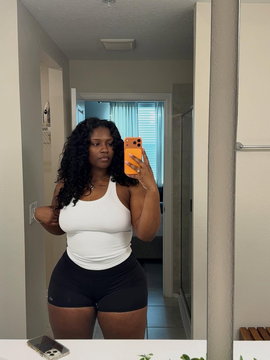 Sassy Goddess tweet media