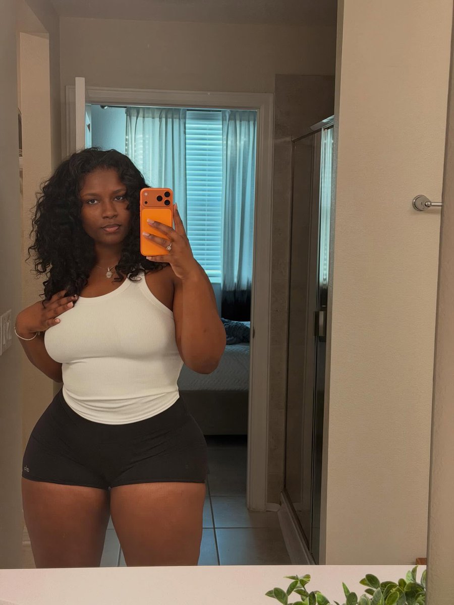 Sassy Goddess tweet media