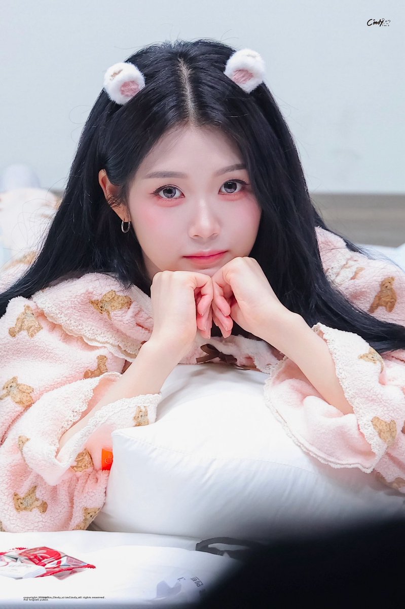 260416

💕                                                                
#트리플에스 #tripleS #공유빈 #유빈 #YuBin