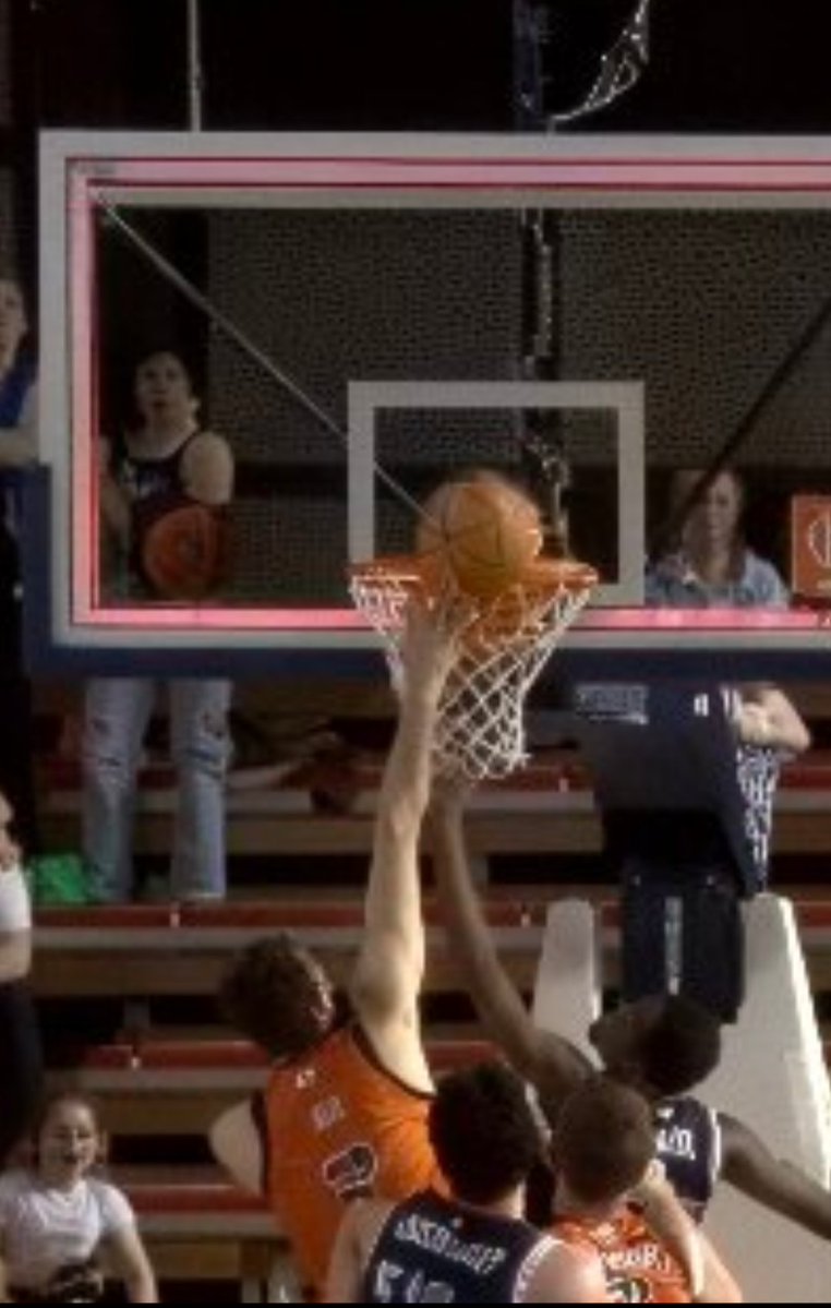 Adán Rey tweet media