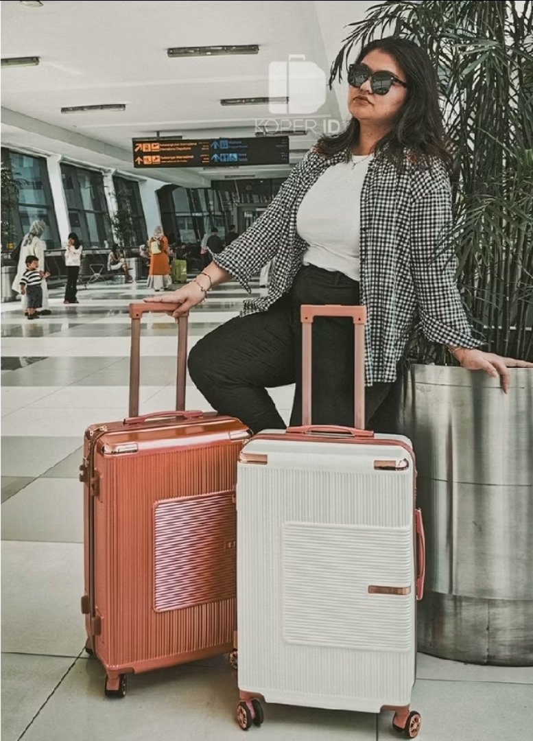 fezzyyli tweet media