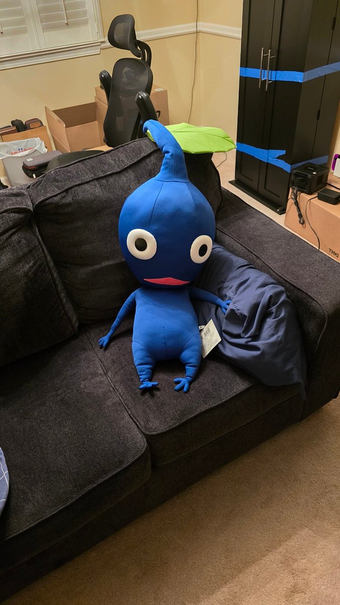 TheSneakySpy tweet media