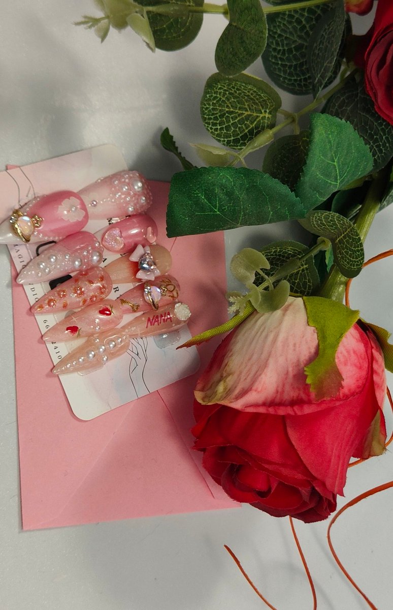 MagicStvdios's tweet image. 🔪 𝗥𝗮𝗿𝗲 𝗖𝗟𝗔𝗪𝗦 𝗳𝗼𝗿 𝗙𝗥𝗘𝗔𝗞 𝗽𝗲𝗼𝗽𝗹𝗲

🌸 Handmade press on nails for those who DARE to be different!

✦ Alternative nailart
✦  #Worldwide shipping

👇 Shop now on Etsy 👇
etsy.com/es/shop/MagicS…

#PressOnNails  #AnimeNails  #NailArt  #UñasPostizas  #AltFashion