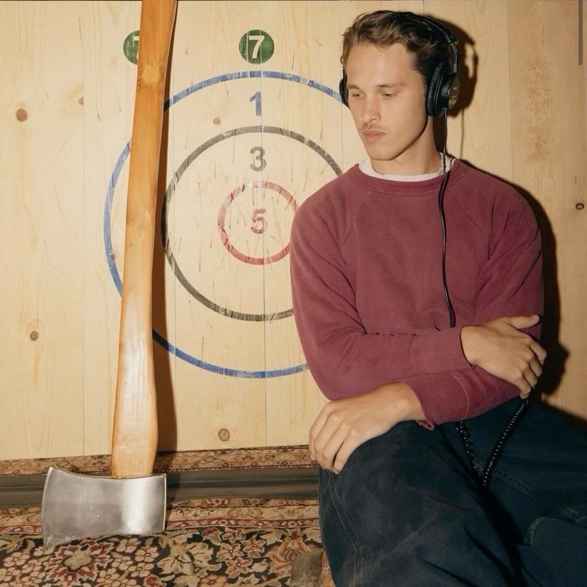 JacobCutietr's tweet photo. I Love You, But Not Enough To Let You Go

My first album... at 11:45 PM https://t.co/8DrqUItYY8