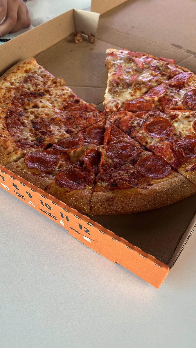 Angel_NotFoundd tweet media