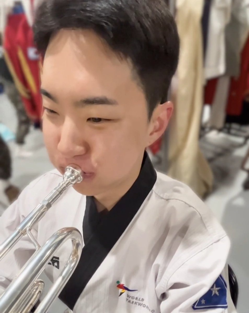 아~~~~ 권순영 ㅈㄴ 아랑스럽네
진심 개커염지게 생김
햄스터도 군대갈 수 있나요
