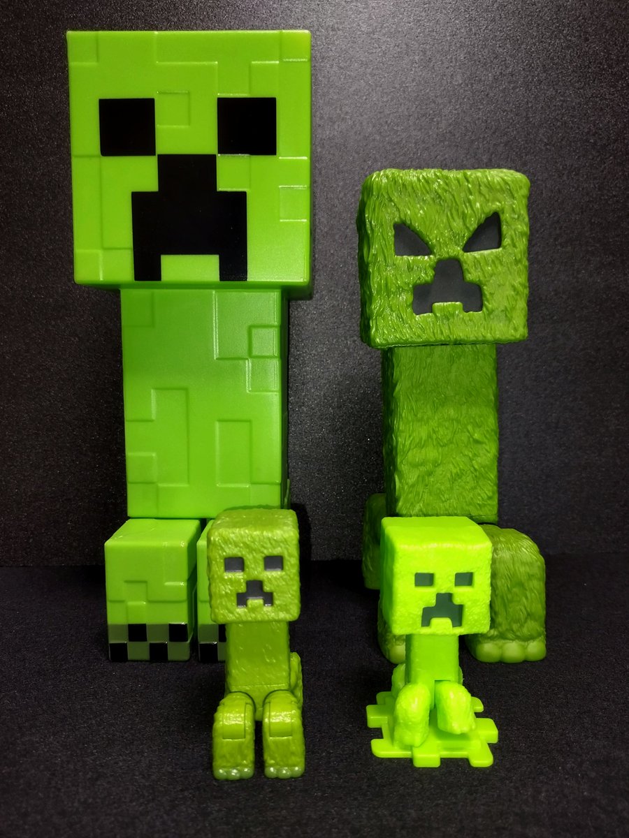 LEVEL_Z's tweet image. 我が家のクリーパー軍団、遂に12インチ超えの30cm(インチとセンチ混ぜるな)クリーパーが！
#minecraft #creeper #furyu #mattel